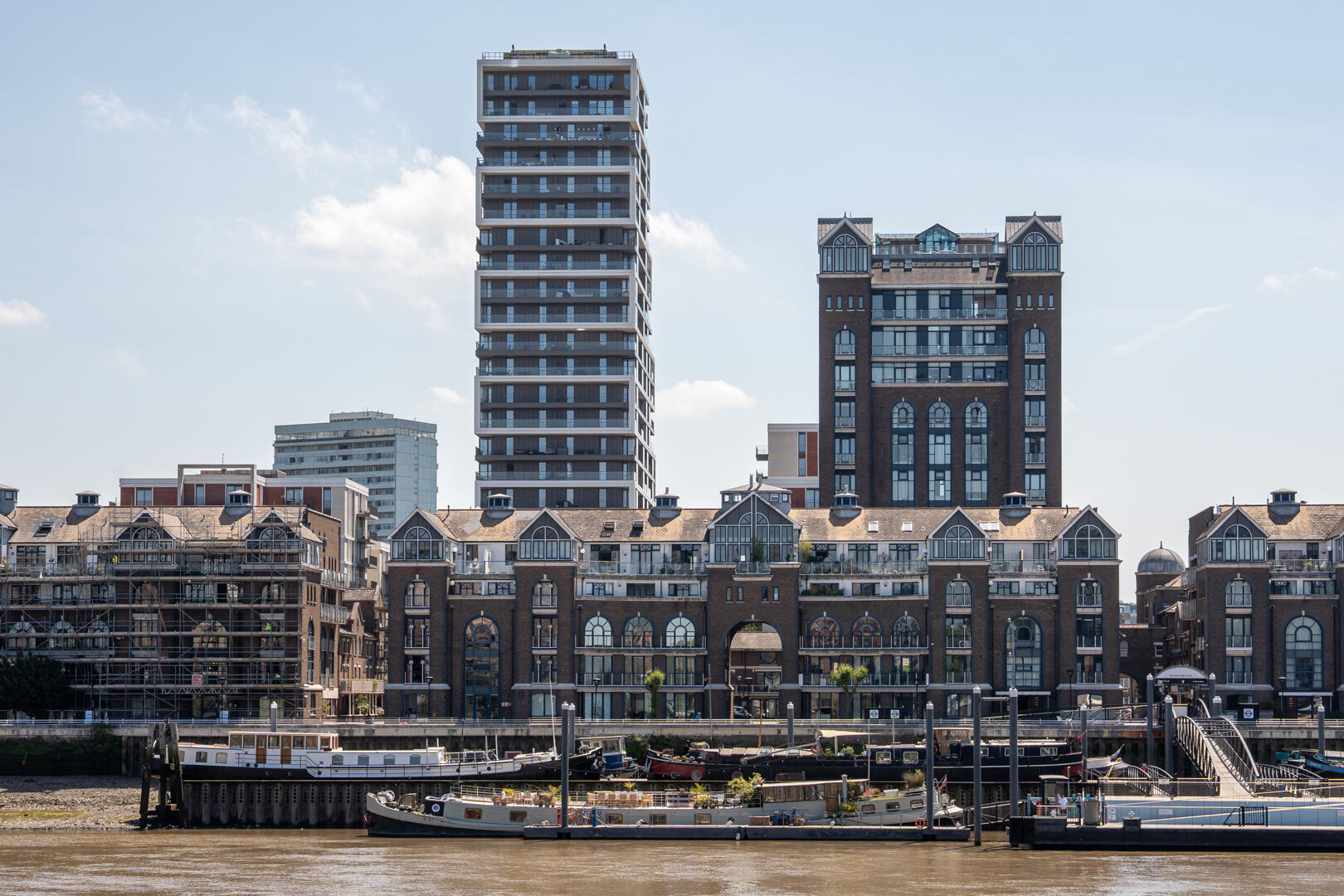 Clove Hitch Quay, Battersea, London, SW11